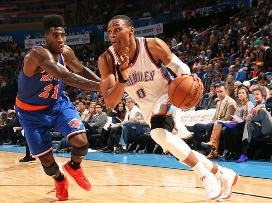 “NBA球员积极参与社会公益活动，回馈社区”.